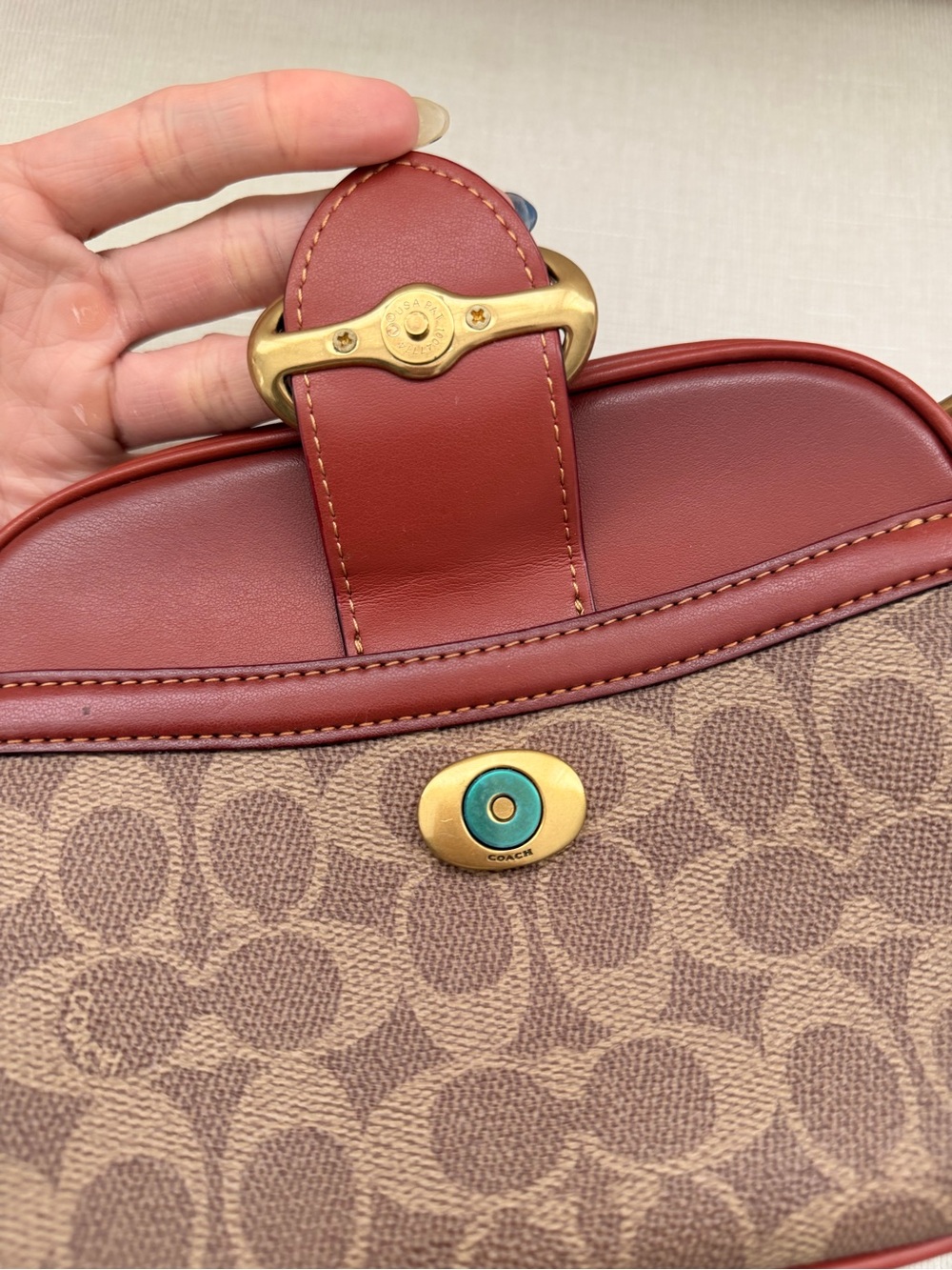 Coach Signature Canvas Crossbody - Picture 9 of 9